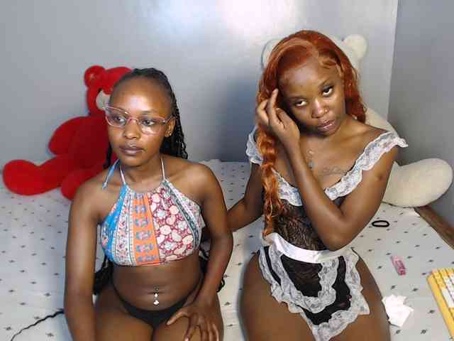 VelvetCuties webcam
