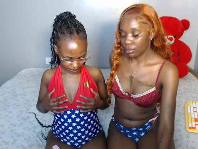 VelvetCuties webcam