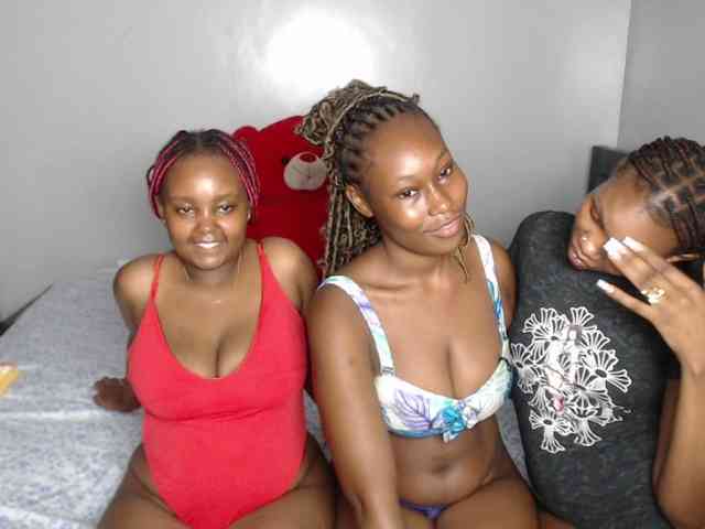 VelvetCuties webcam