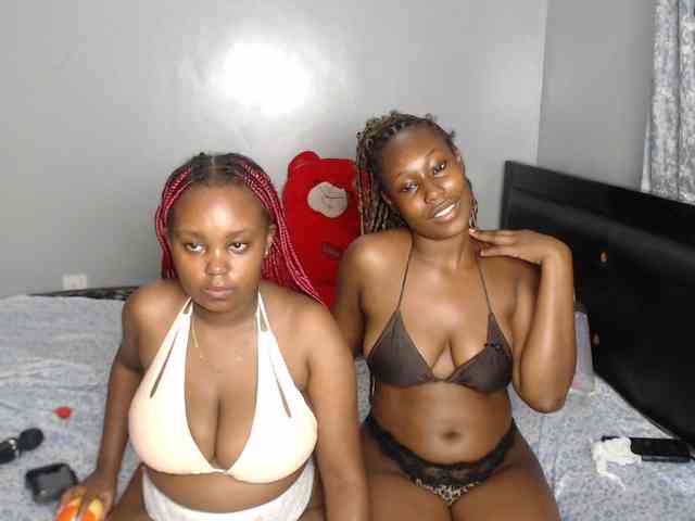 VelvetCuties webcam