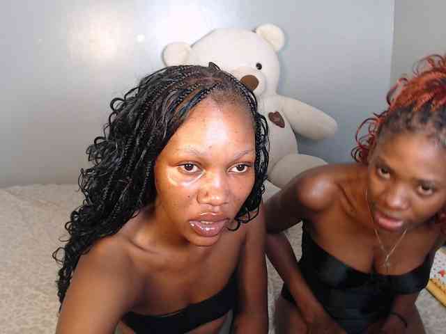 VelvetCuties webcam