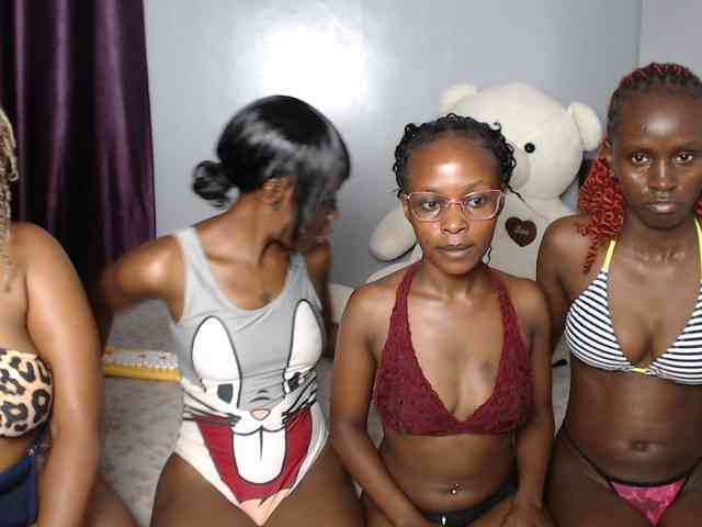 VelvetCuties webcam