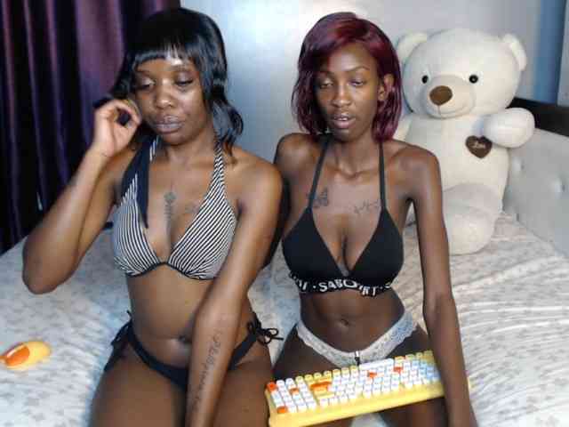 VelvetCuties webcam