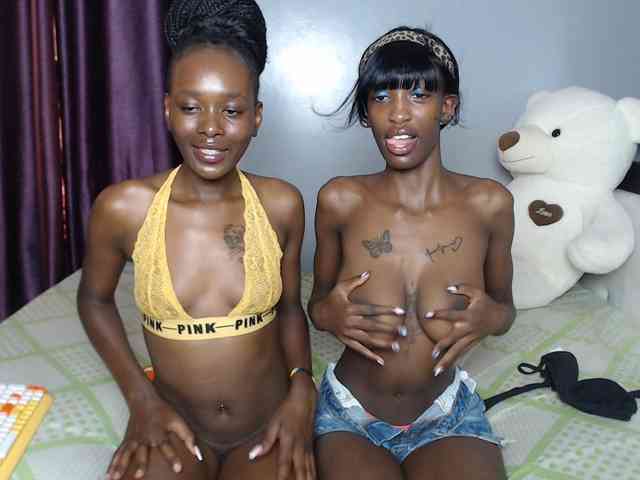 VelvetCuties webcam