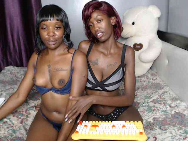 VelvetCuties webcam