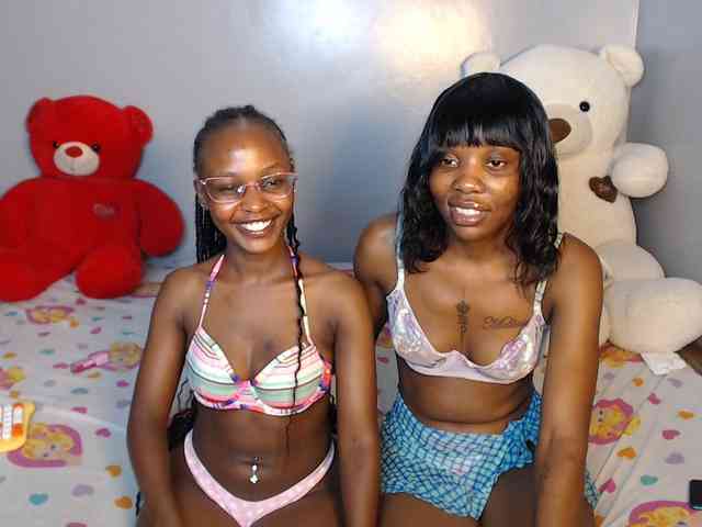 VelvetCuties webcam