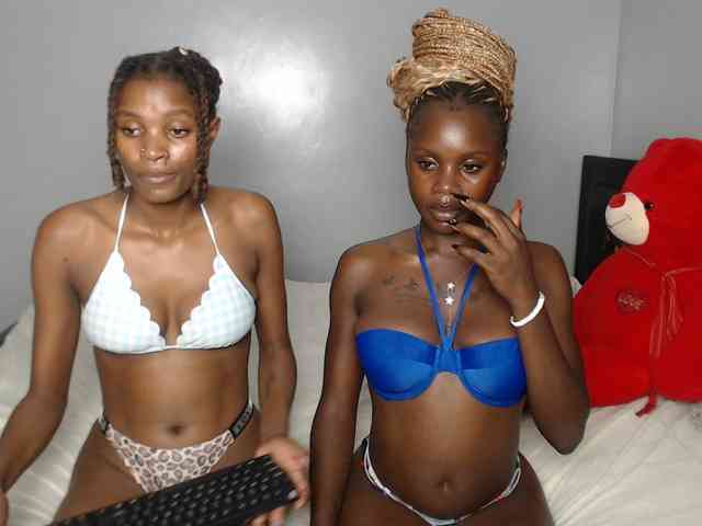 VelvetCuties webcam