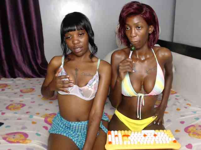 VelvetCuties webcam