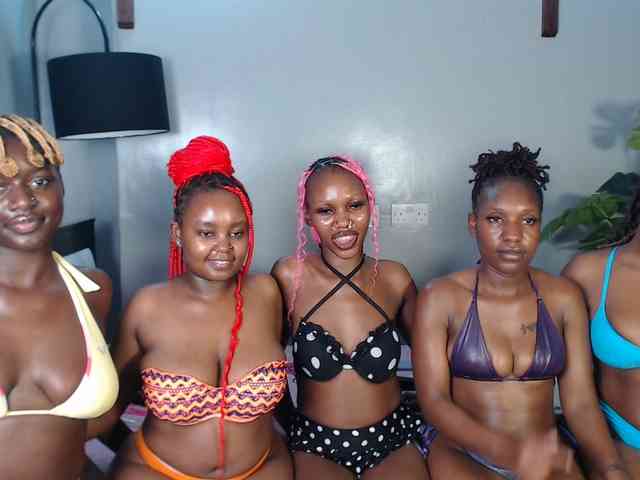 VelvetCuties webcam