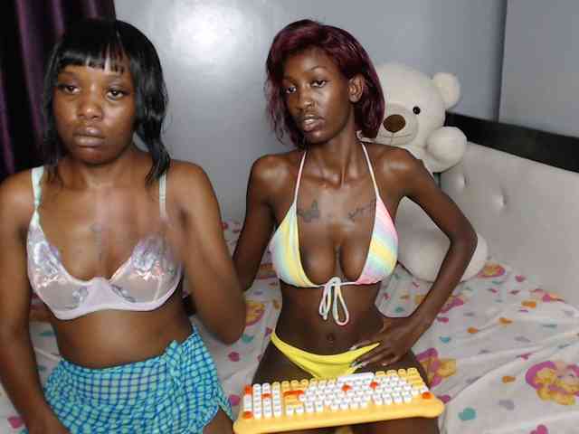 VelvetCuties webcam