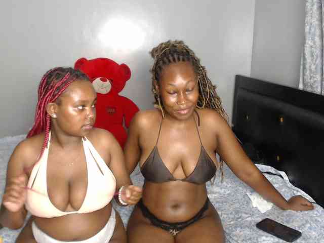 VelvetCuties webcam