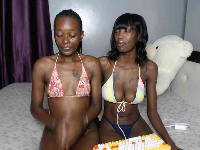 VelvetCuties webcam