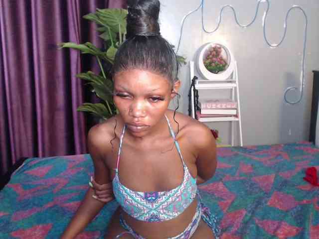 VelvetCuties webcam