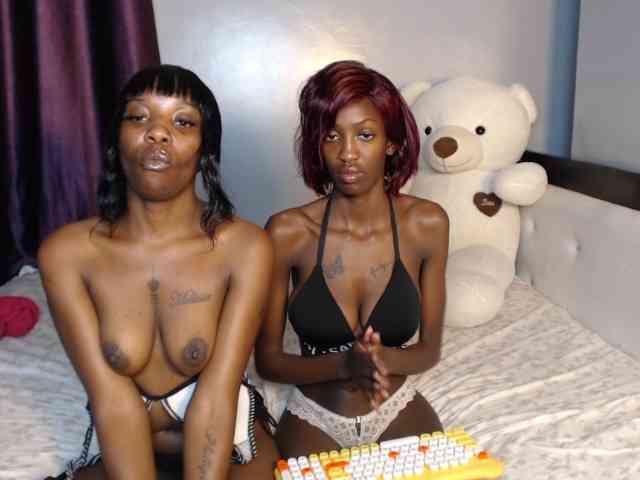 VelvetCuties webcam