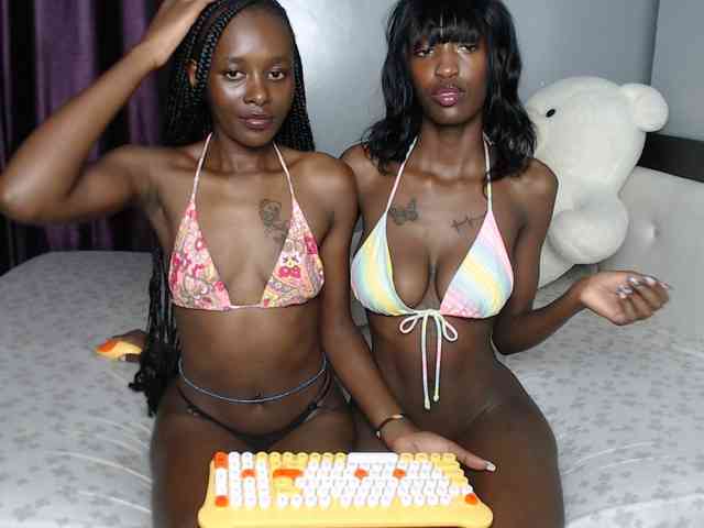 VelvetCuties webcam