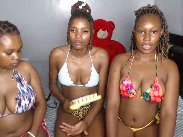 VelvetCuties webcam