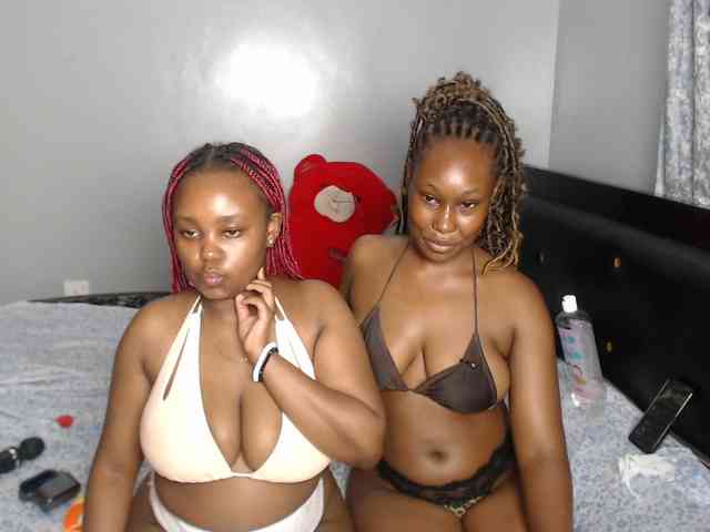 VelvetCuties webcam