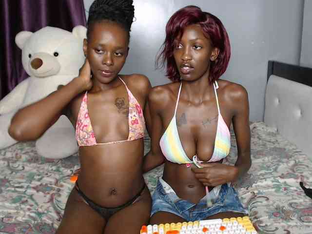 VelvetCuties webcam
