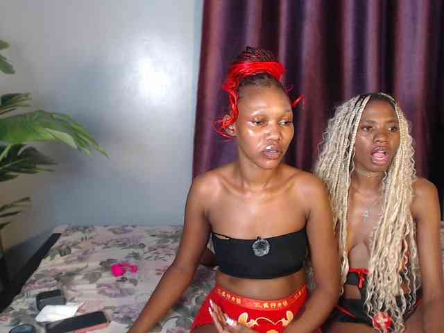VelvetCuties webcam