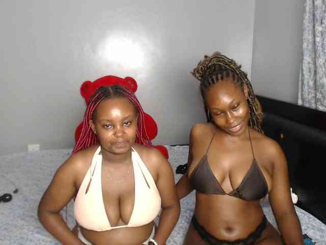 VelvetCuties webcam