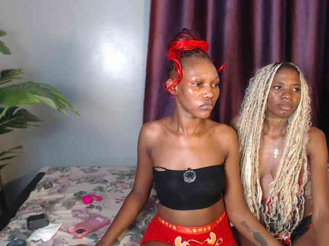 VelvetCuties webcam