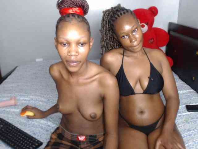 VelvetCuties webcam