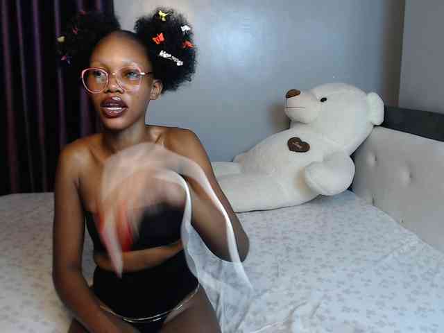 VelvetCuties webcam