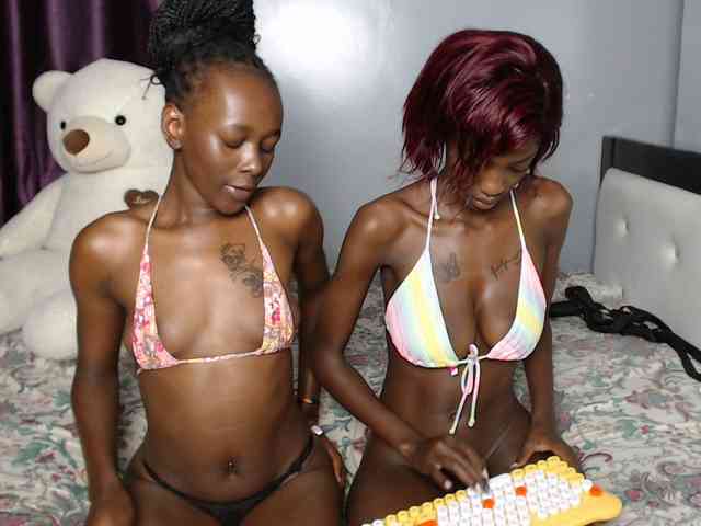 VelvetCuties webcam