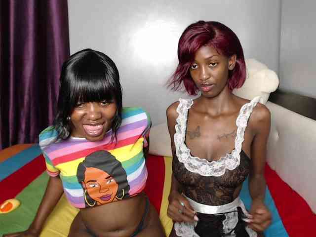 VelvetCuties webcam