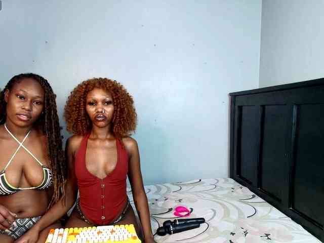 VelvetCuties webcam