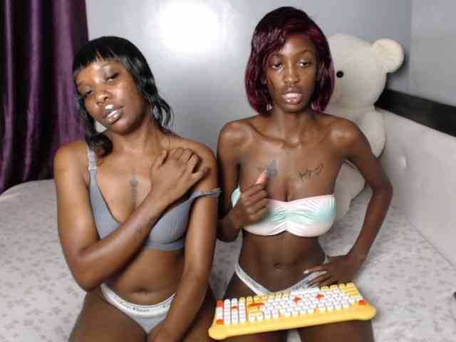 VelvetCuties webcam