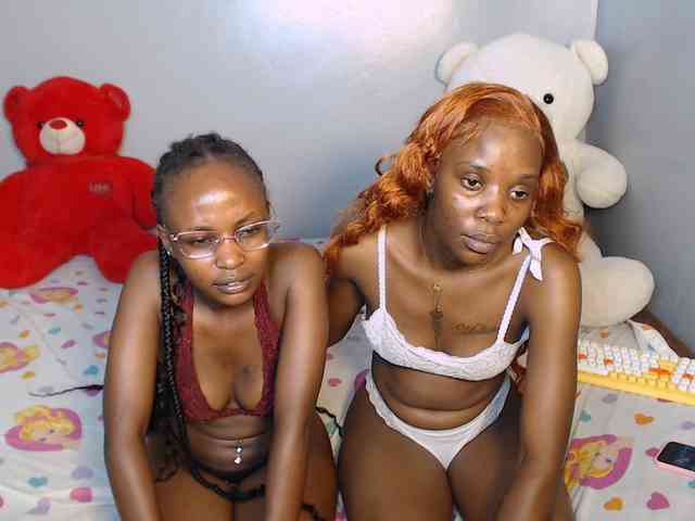 VelvetCuties webcam