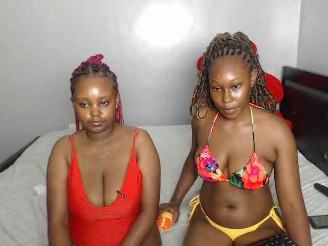 VelvetCuties Live Webcam on BongaCams