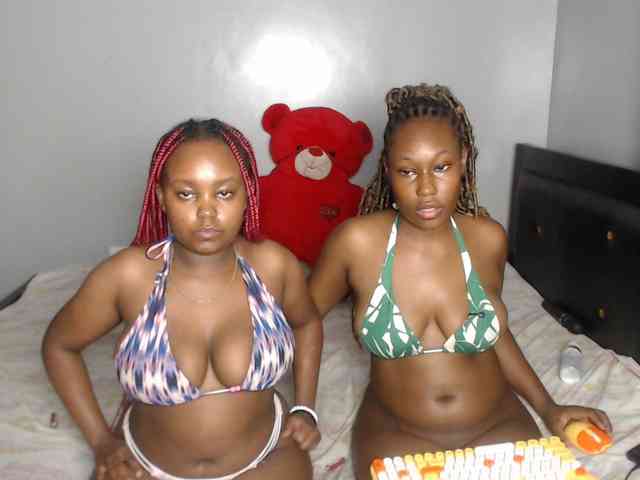 VelvetCuties webcam