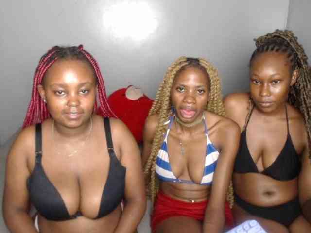 VelvetCuties webcam