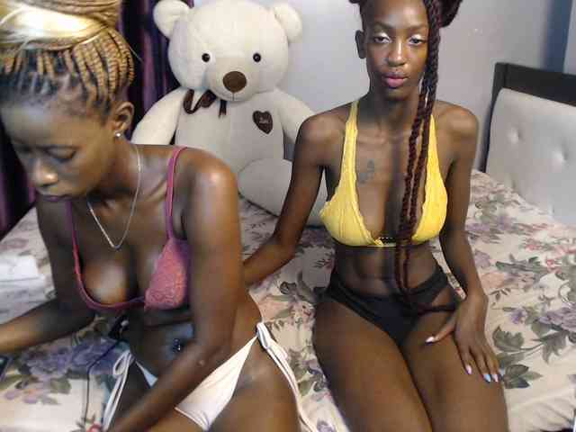 Modèle: VelvetCuties