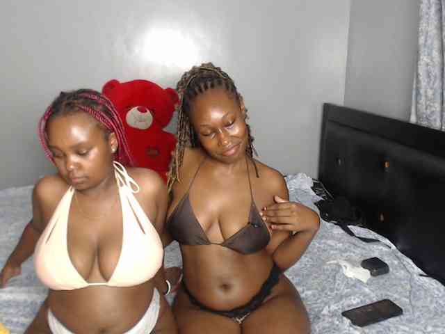 VelvetCuties webcam