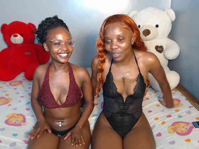 VelvetCuties webcam