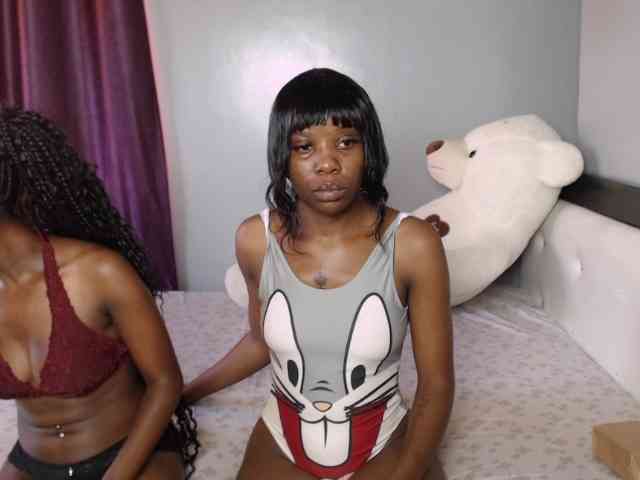 VelvetCuties webcam