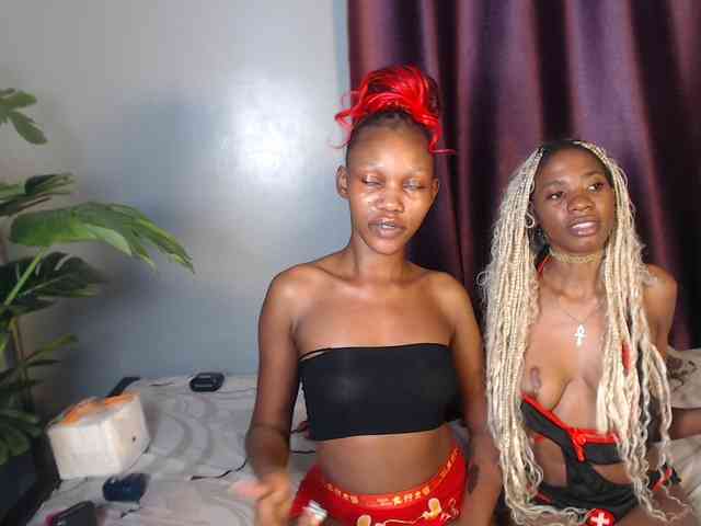 VelvetCuties webcam