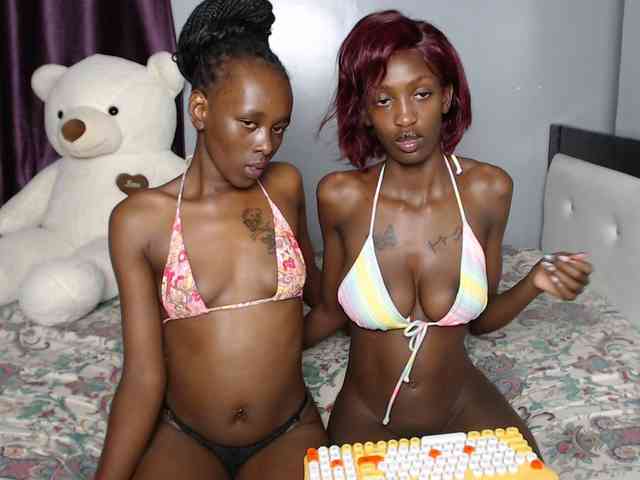VelvetCuties webcam