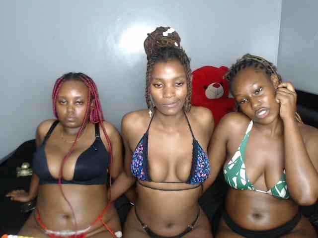 VelvetCuties webcam