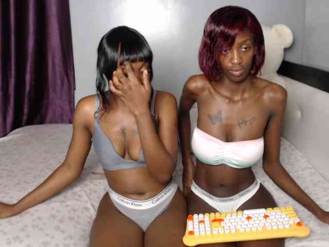 VelvetCuties webcam