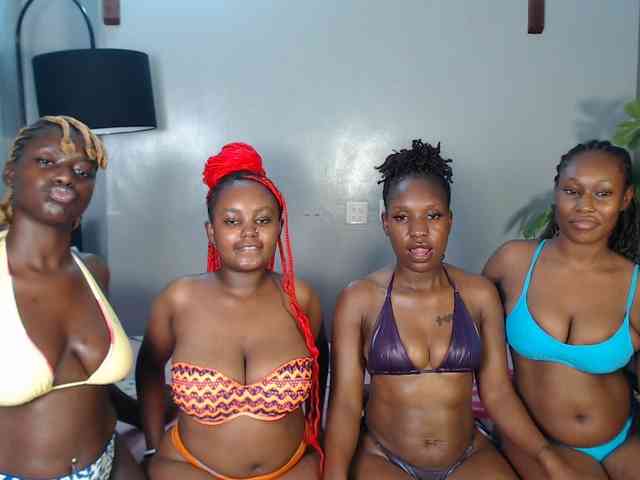 VelvetCuties webcam