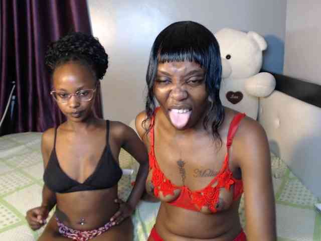 VelvetCuties webcam