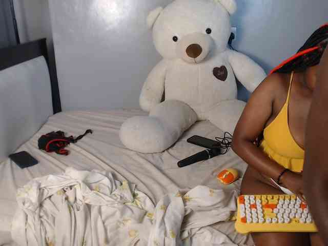 VelvetCuties webcam