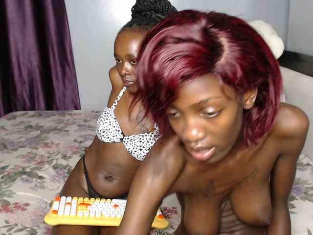 VelvetCuties webcam