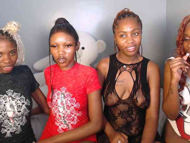 VelvetCuties webcam
