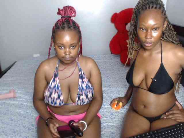 VelvetCuties webcam