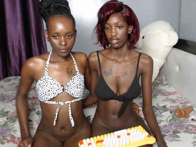 VelvetCuties webcam